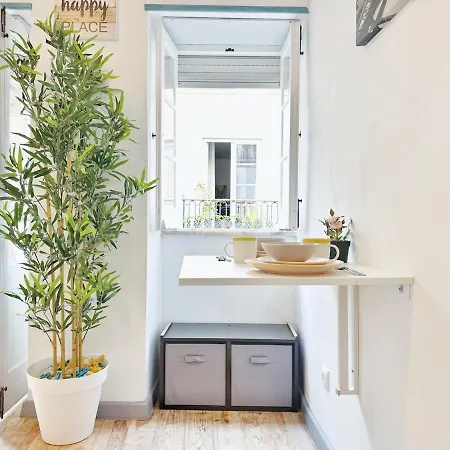 Bellarosa Flat In Bairro Alto By Homeful Homes Лісабон