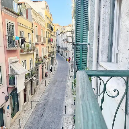 アパート Bellarosa Flat In Bairro Alto By Homeful Homes リスボン